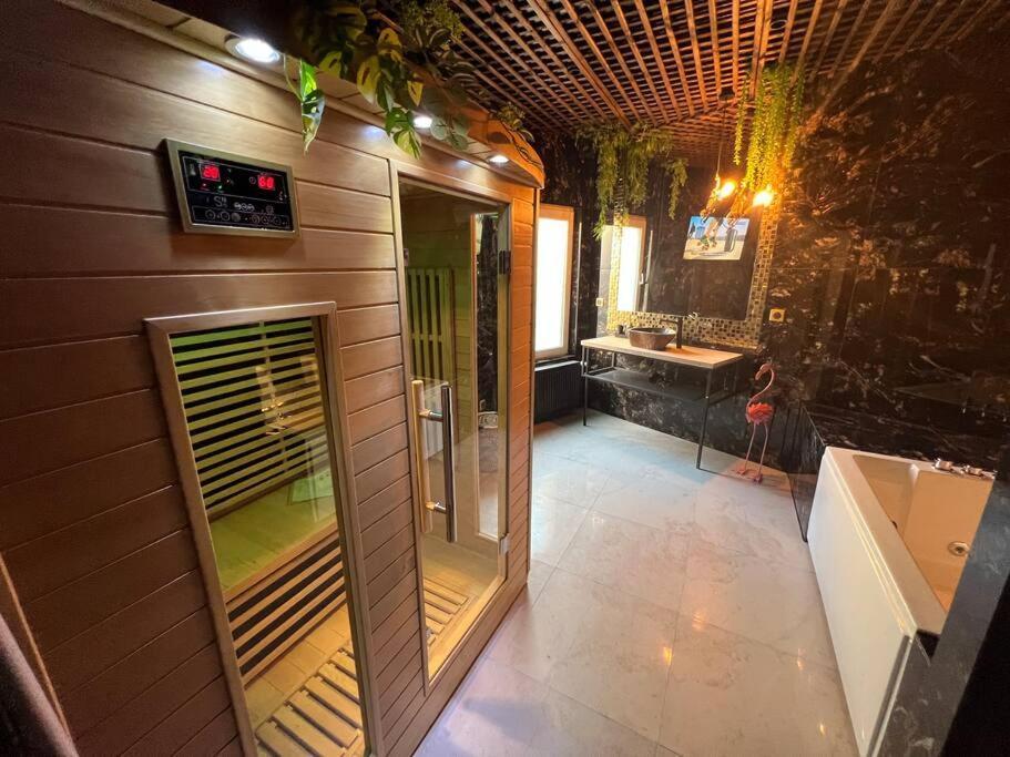 Esprit Africa, Spa Et Sauna De Luxe มูลูส ภายนอก รูปภาพ